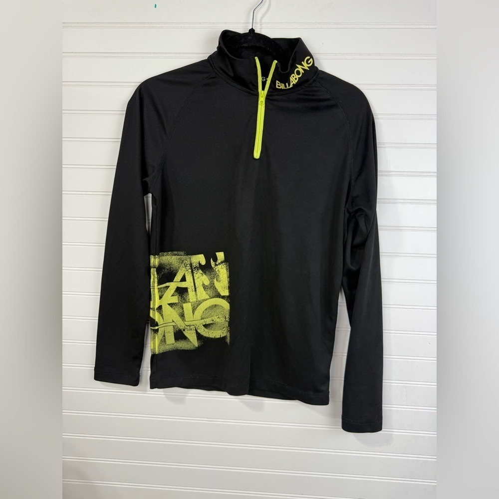 Billabong men’s Y2K base layer black & neon green long sleeve 1/4 zip. Size S